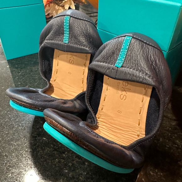 TIEKS California Navy Size 8 NIB - Picture 2 of 6